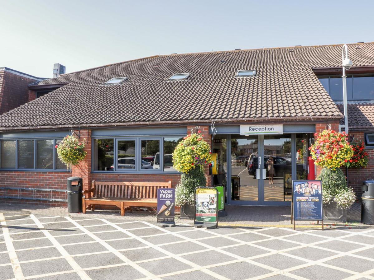 16 Amber Wood Lodge Lymington Exterior foto
